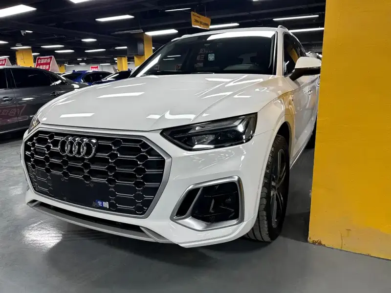 Audi Q5L, 2022