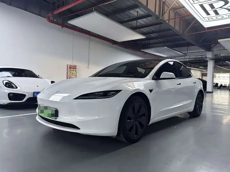 Tesla Model 3, 2024