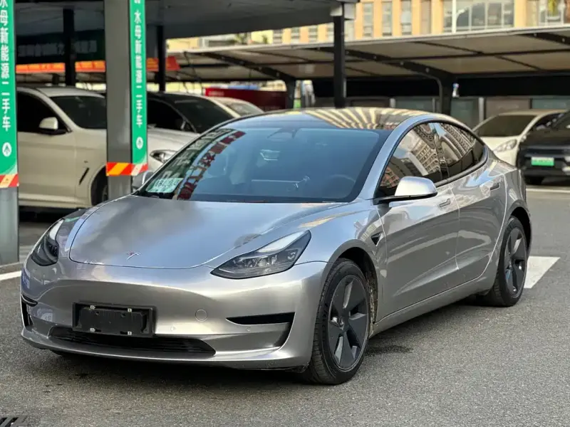 Tesla Model 3, 2022