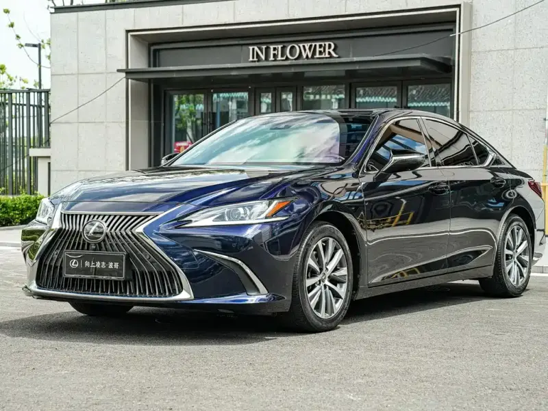 Lexus ES, 2019