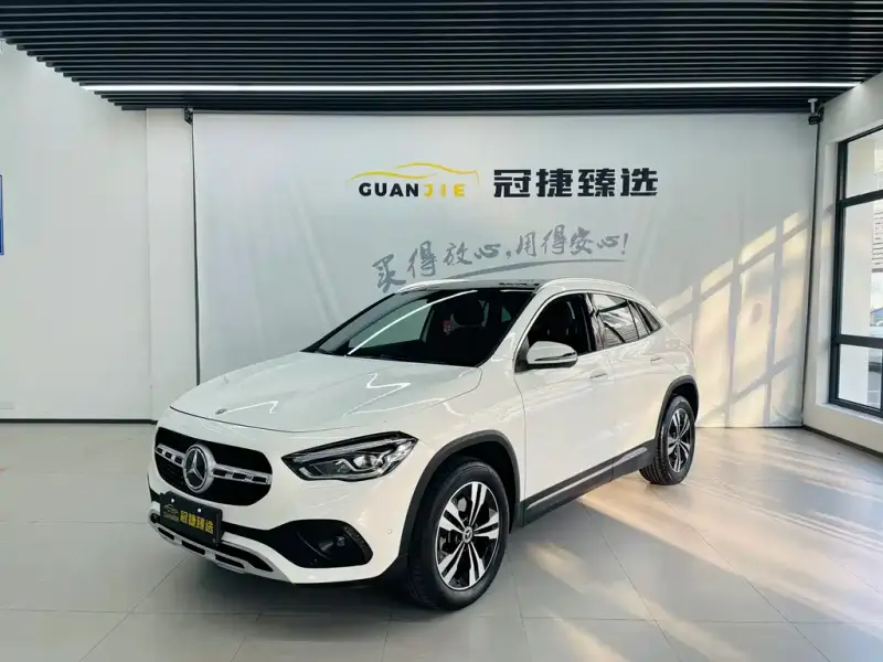 Mercedes-Benz GLA, 2023 — фото 1