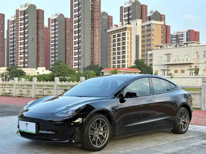 Tesla Model 3, 2022