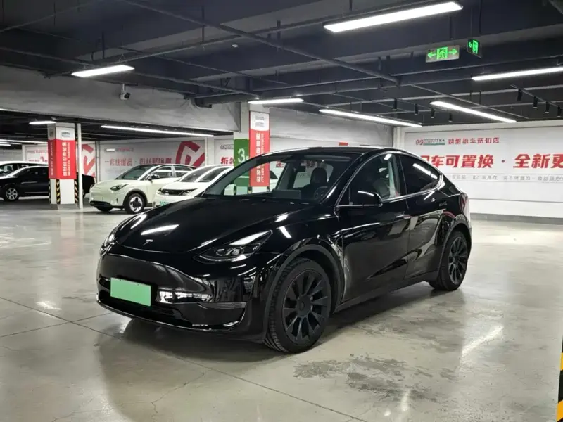 Tesla Model Y, 2022