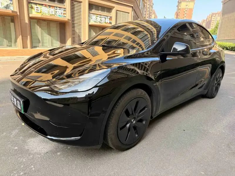 Tesla Model Y, 2023