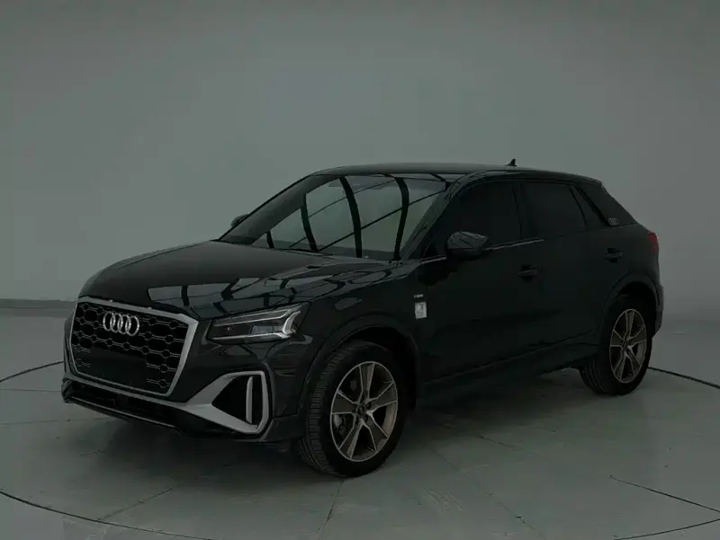 Audi Q2L, 2022