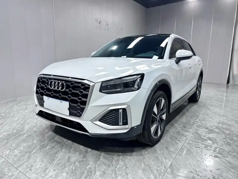 Audi Q2L, 2022