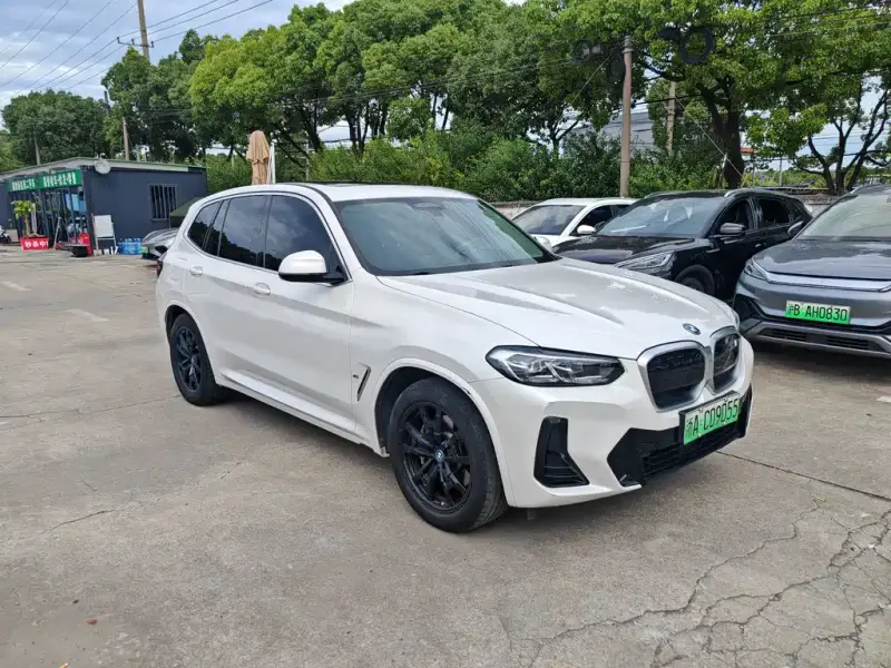 BMW iX3, 2024