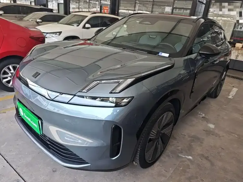 Lynk & Co 08 EM-P, 2025