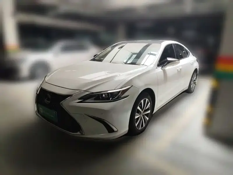 Lexus ES, 2021