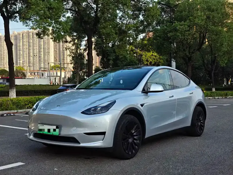 Tesla Model Y, 2023