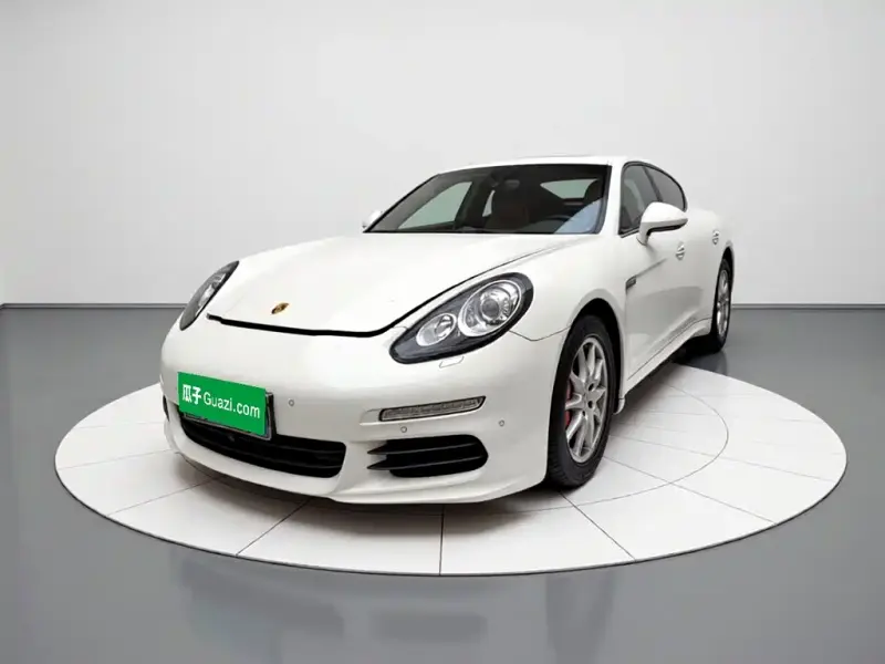 Porsche Panamera, 2015