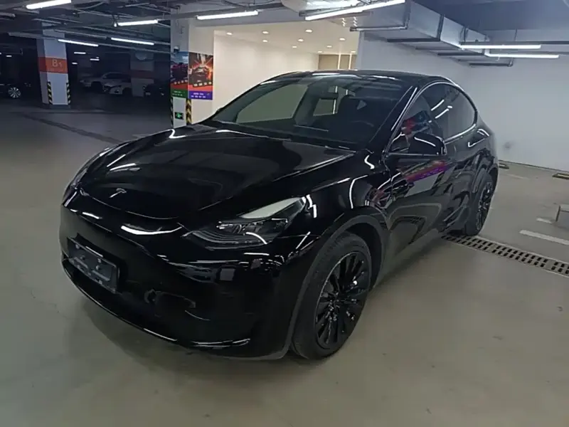 Tesla Model Y, 2022