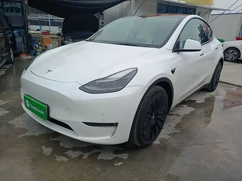 Tesla Model Y, 2022