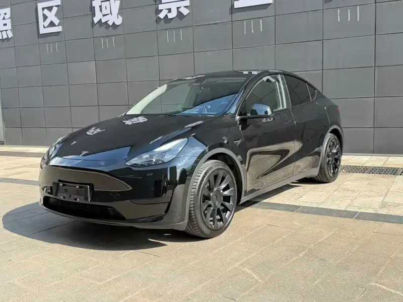 Tesla Model Y, 2022