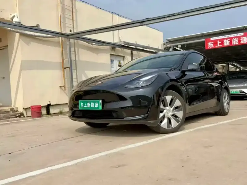 Tesla Model Y, 2023