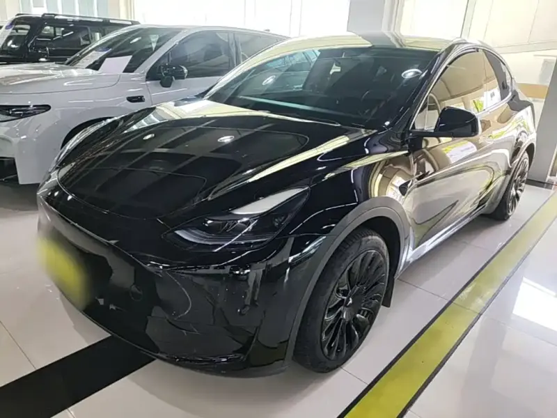 Tesla Model Y, 2023