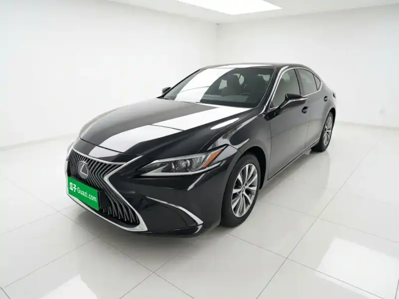 Lexus ES, 2020