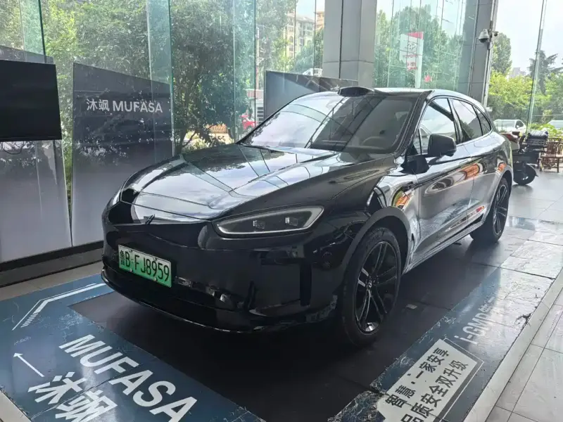 AITO M5, 2025