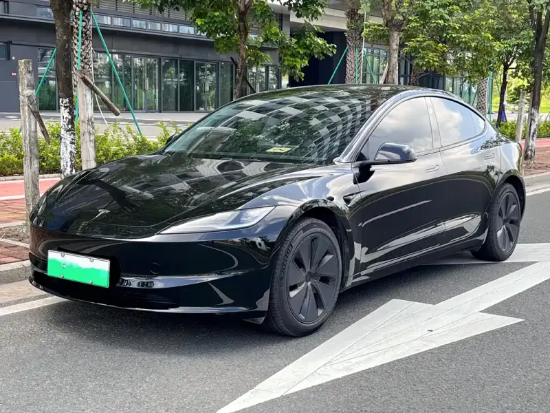 Tesla Model 3, 2024