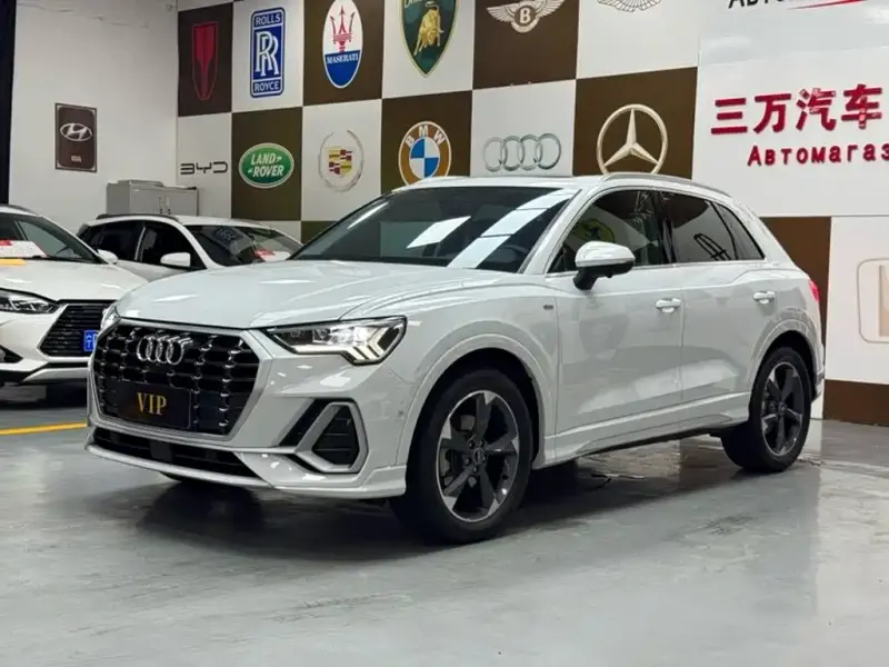 Audi Q3, 2022