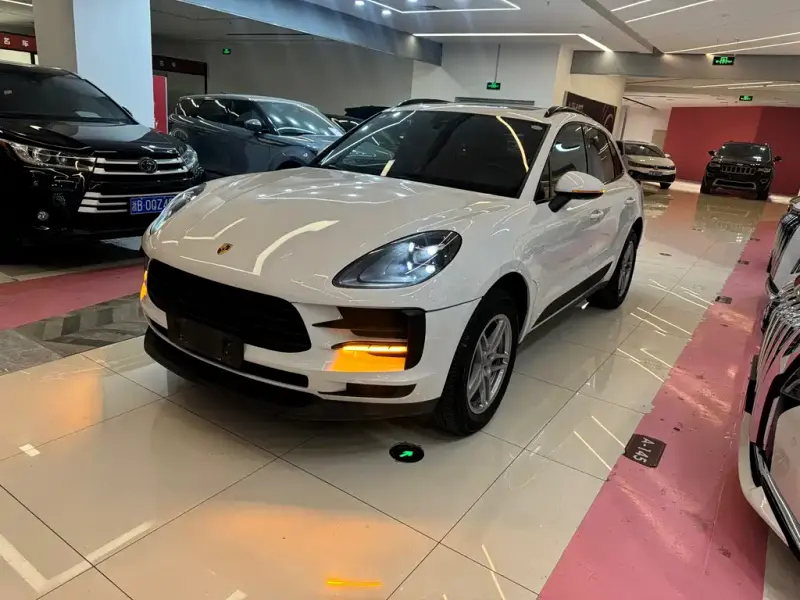 Porsche Macan, 2020 — фото 1