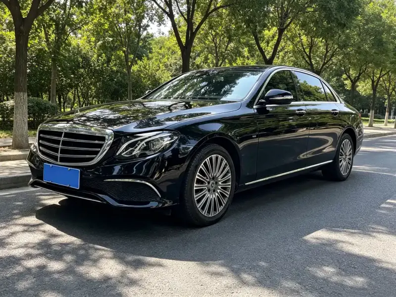 Mercedes-Benz E-Class, 2020 — фото 1