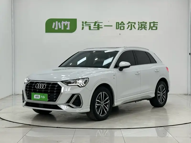 Audi Q3, 2022
