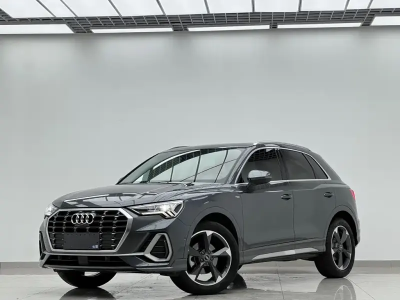 Audi Q3, 2022