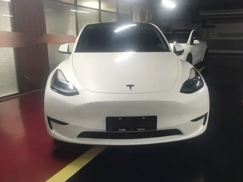 Tesla Model Y, 2023