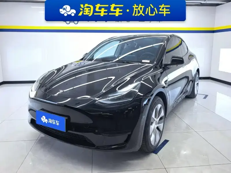Tesla Model Y, 2024