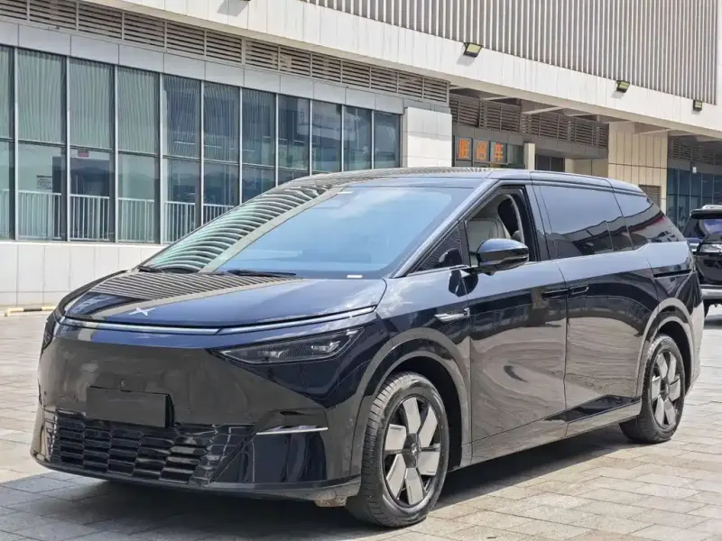 XPeng X9, 2024