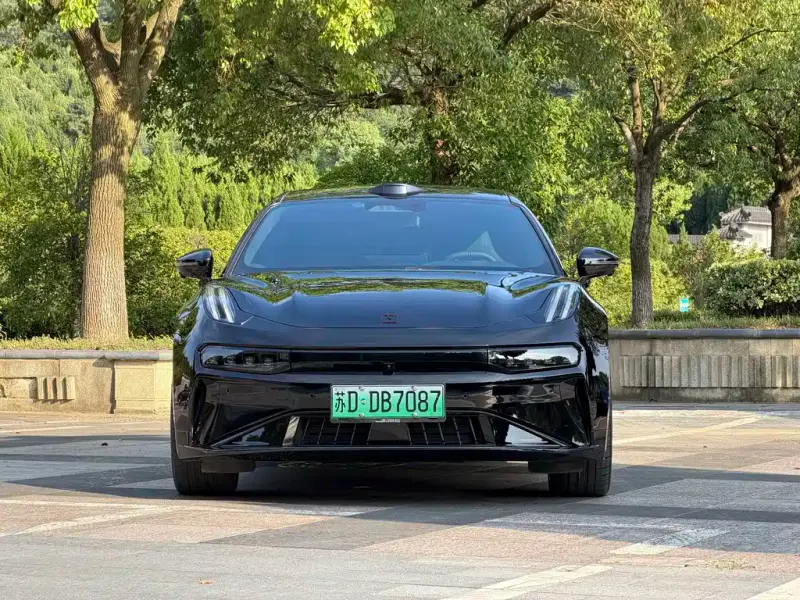 Zeekr 001, 2025