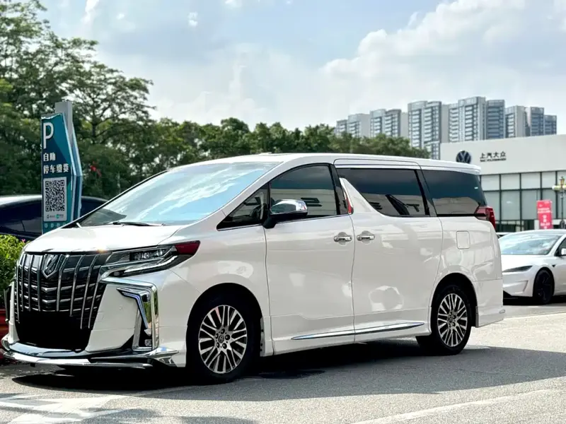 Toyota Alphard, 2017