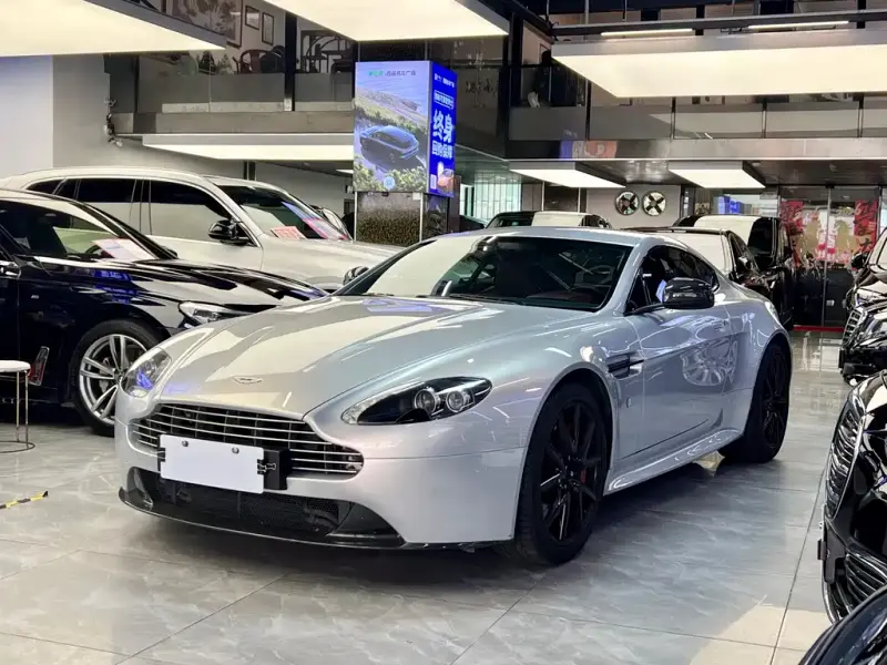 Aston Martin V8 Vantage, 2013