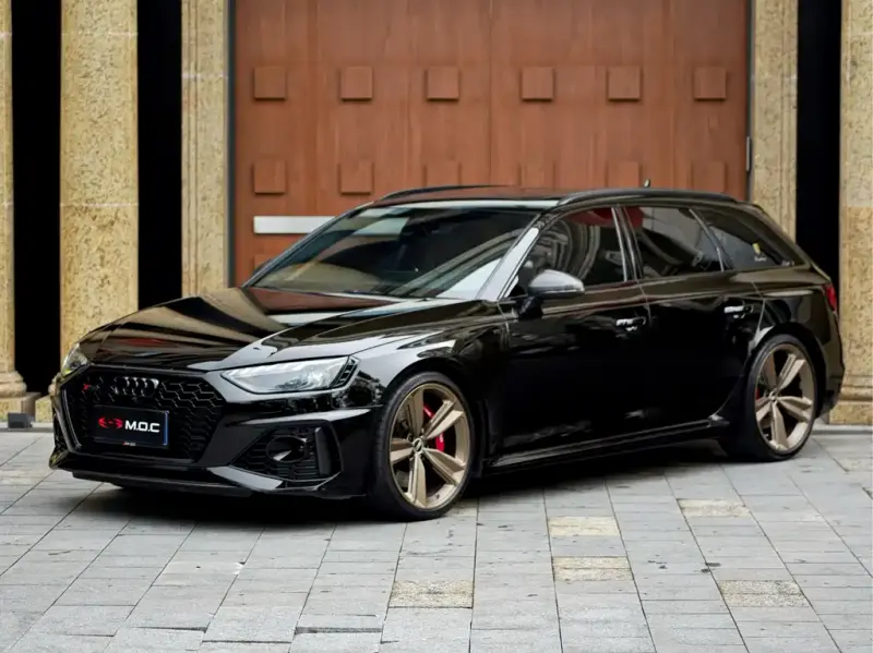 Audi RS 4, 2022