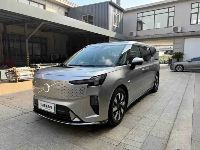 Volvo EM90, 2024