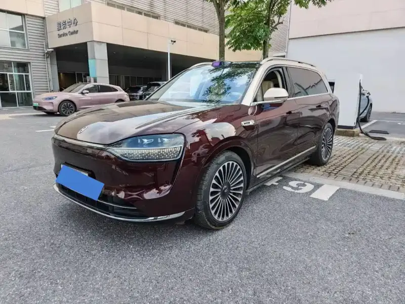 AITO M9, 2025