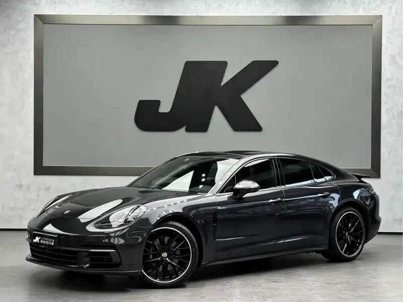 Porsche Panamera, 2019