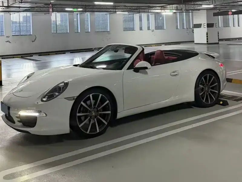 Porsche 911, 2015