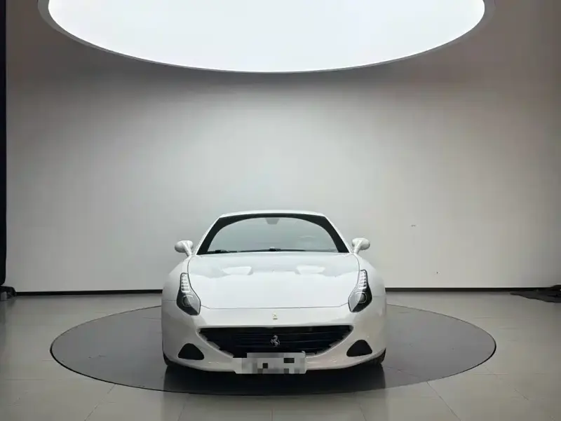 Ferrari California T, 2015