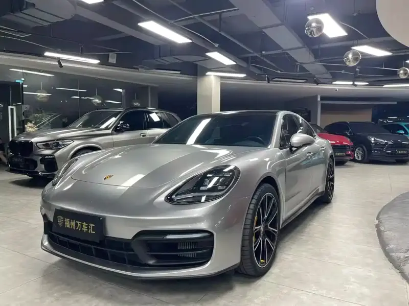 Porsche Panamera, 2022