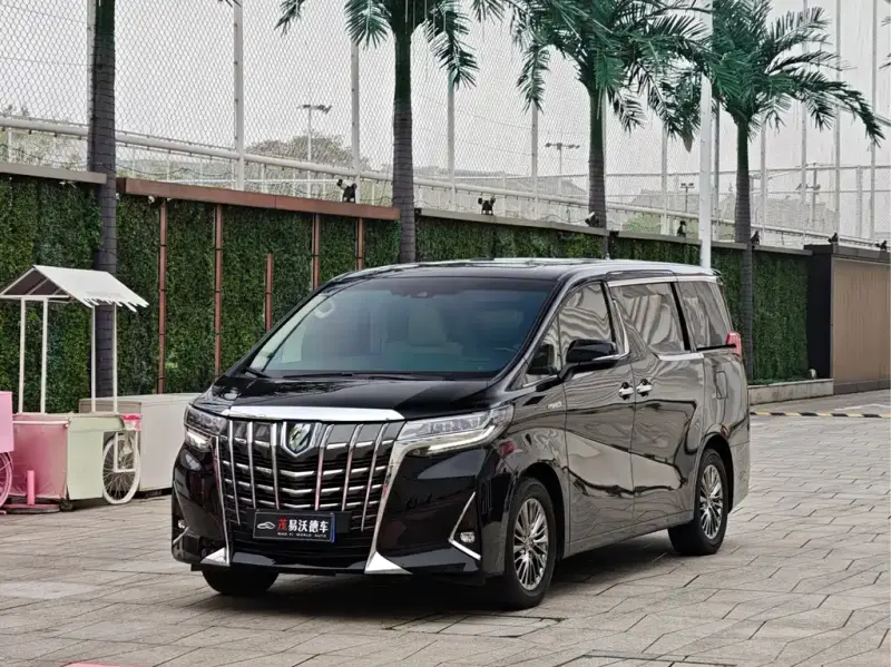 Toyota Alphard, 2023