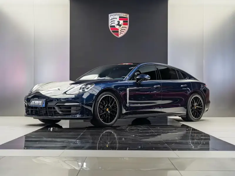 Porsche Panamera, 2023