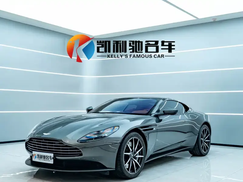 Aston Martin DB11, 2022