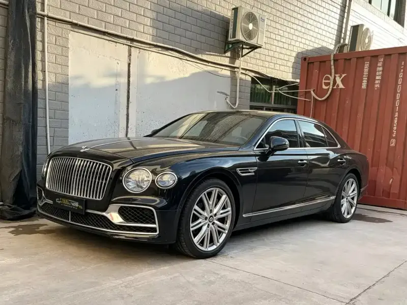 Bentley Flying Spur, 2023