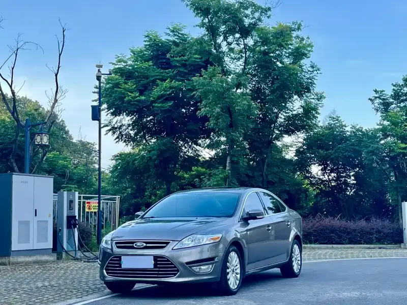 Ford Mondeo Zhisheng, 2012