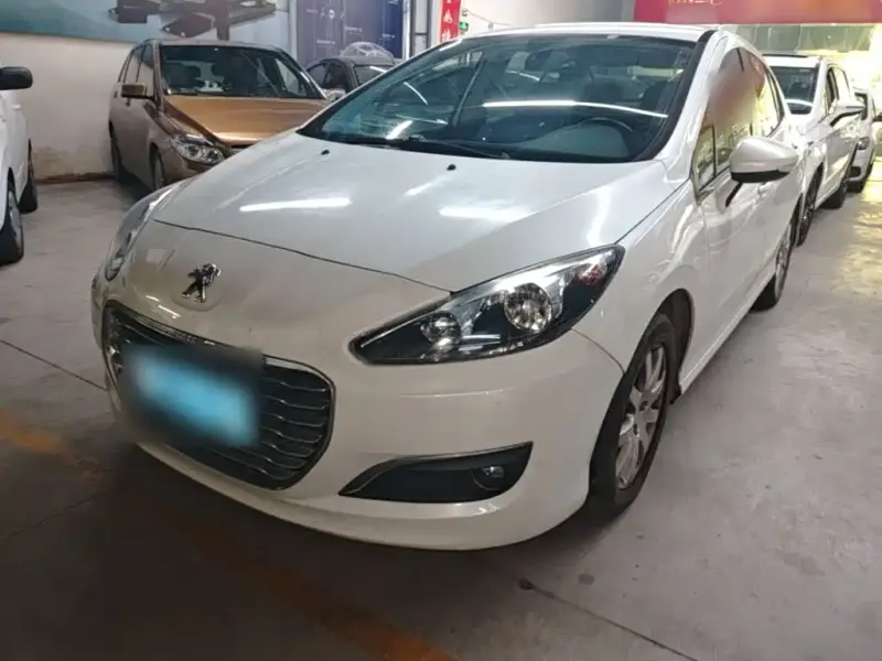 Peugeot 308, 2015