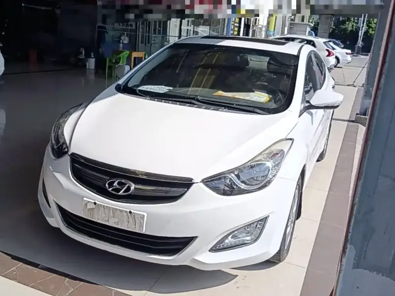 Hyundai Elantra Langdong, 2015