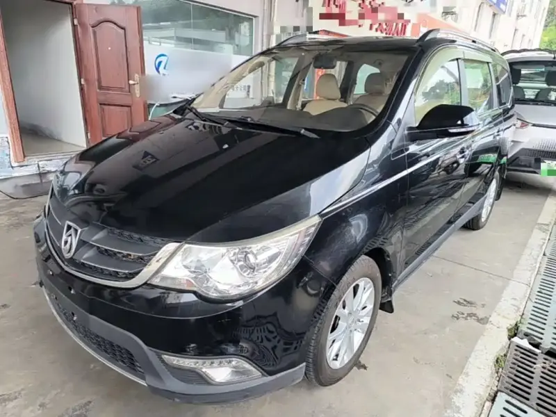 Baojun 730, 2015