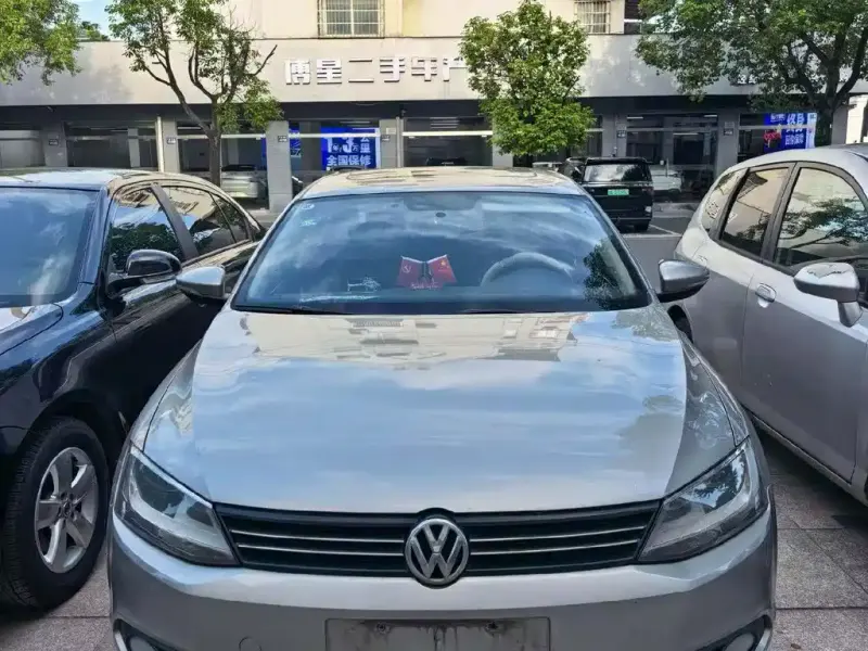 Volkswagen Sagitar, 2014